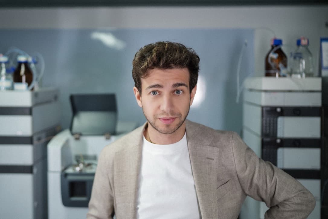 Boris Djordjevic, founder of 199 Biotechnologies, in the laboratory